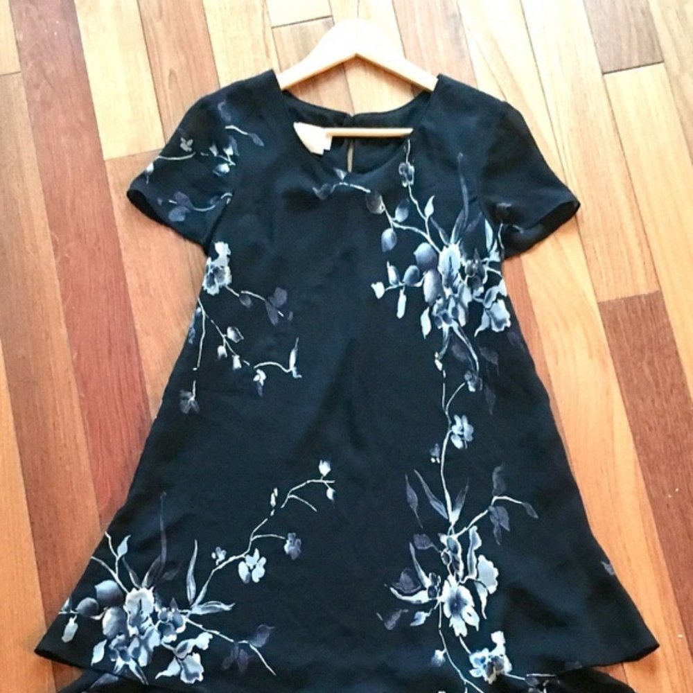 Floral ruffle dress knee length - size 6